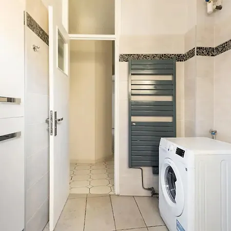 Notre Dame - Huge Sunny Modern 2br Flat - Terrace *