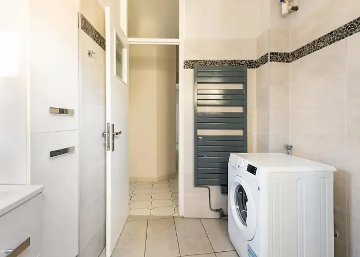 Notre Dame - Huge Sunny Modern 2br Flat - Terrace *
